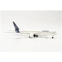 Model B787-9 Lufthansa 2018 Frankfurt 1:500