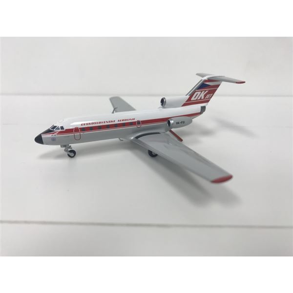 Model Yak-40 CSA "OK Jet" 1:200