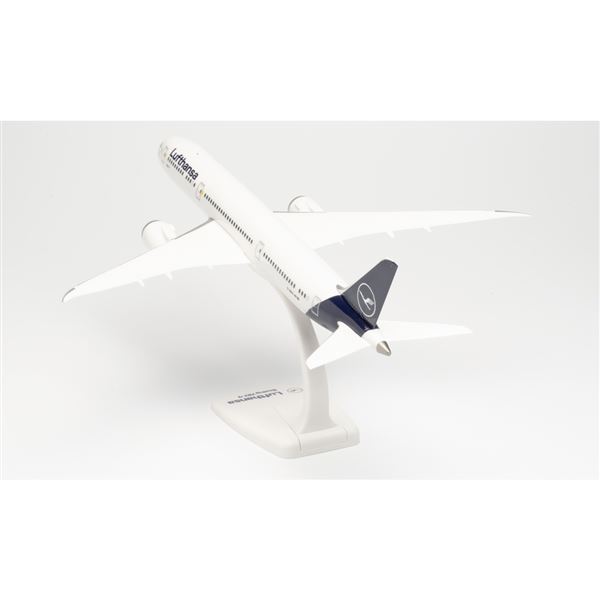 Model B787-9 Lufthansa 2018 "Berlin" 1:200