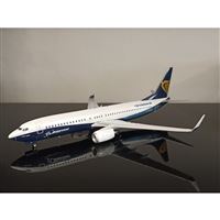 Model B737 Ryanair "Dreamliner" 1:200