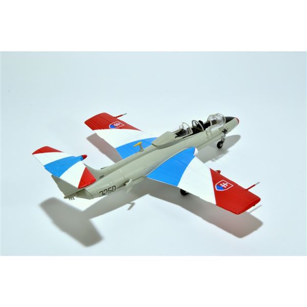 Model L-29 Delfín No. 3250 SAF 1:72