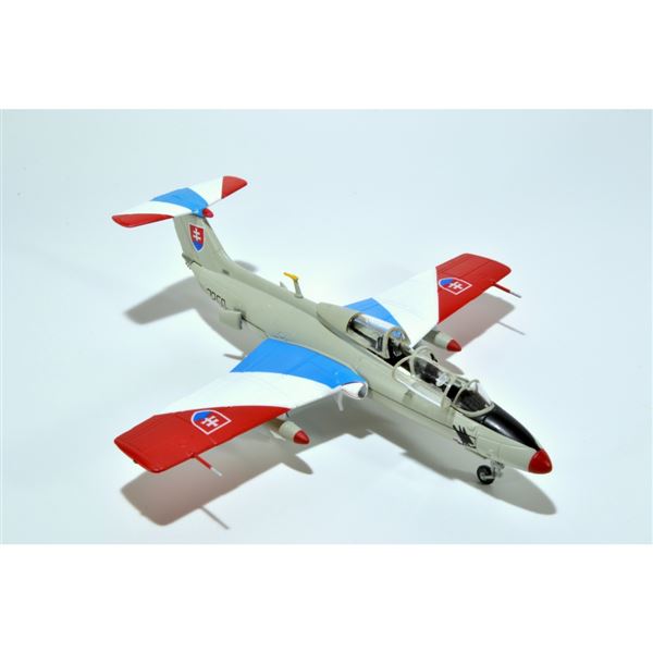Model L-29 Delfín No. 3250 SAF 1:72