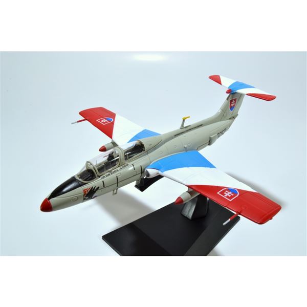 Model L-29 Delfín No. 3250 SAF 1:72