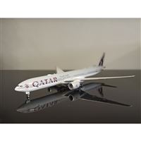 Model B777 Qatar "25 Years Of Excellence" 1:400