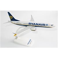 Model B737 MAX 8 Ryanair "2010s" 1:200 