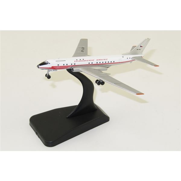 Model Tu-104A CSA "Praha" 1:400